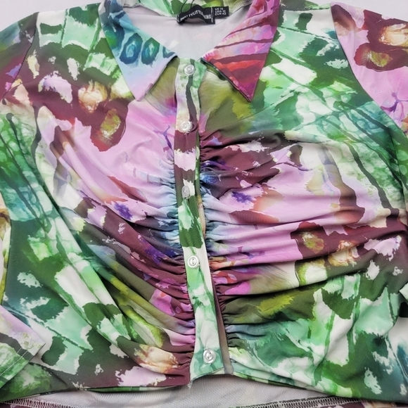 NWT Pretty Little Thing printed slinky ruched front long sleeve crop top - Picture 6 of 8